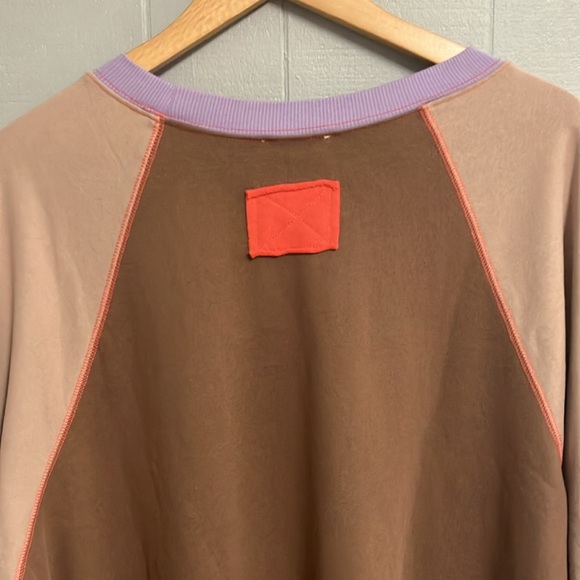 NWT Easel Colorblock Women's Sweatshirt Top Large New with Tags - Picture 10 of 17